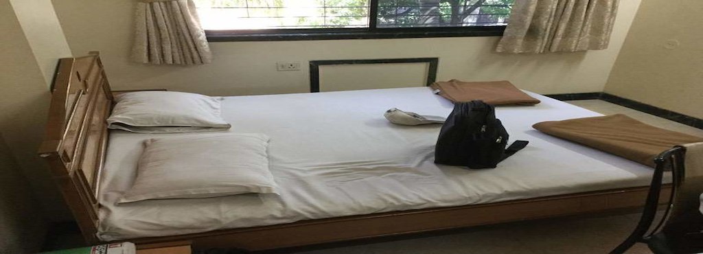 Hotel Pooja International