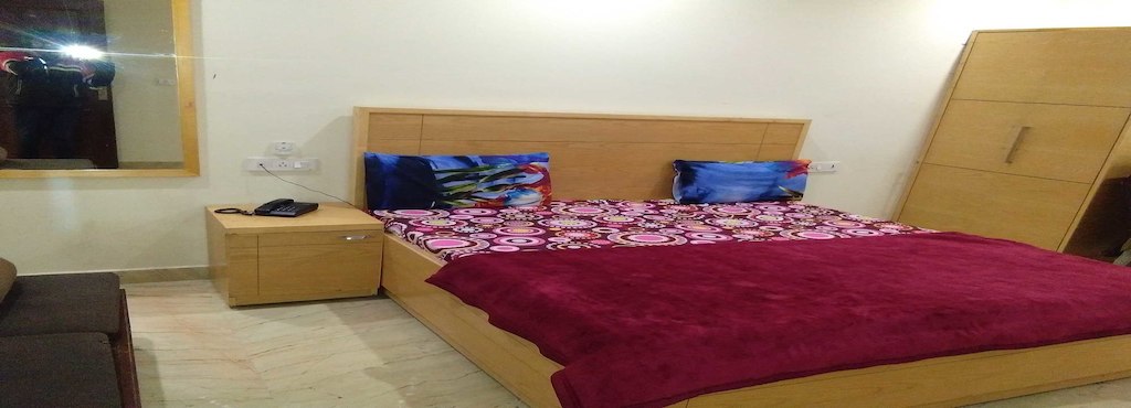 Divine Guest House