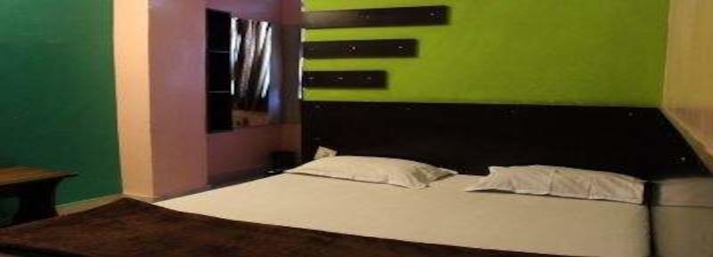 Hotel Abhiraj Palace